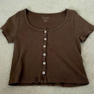 Brown brandy Melville cropped button T-shirt